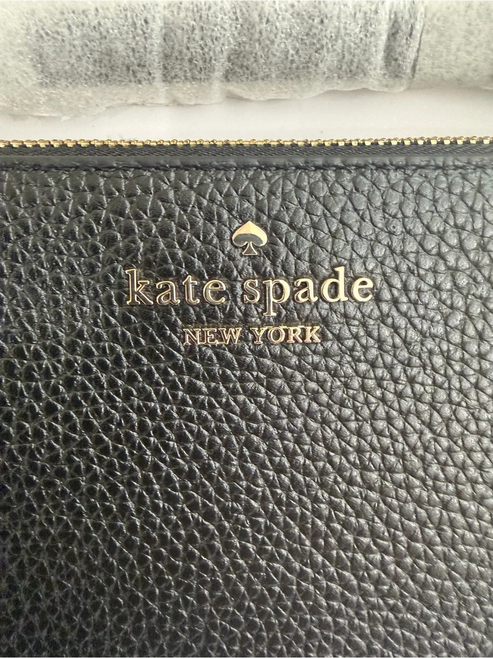 Kate Spade Lucy Medium L Zip Wristlet Black Pebbled Leather KE574 NWT